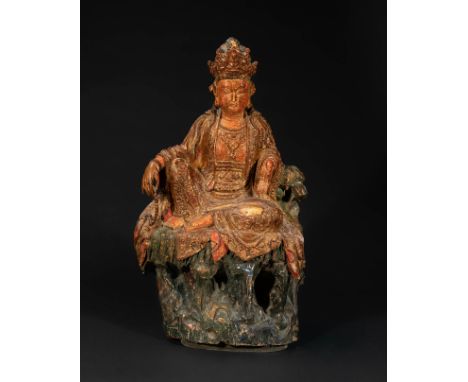 Bodhisattva figure; China, 18th-19th century.Wood carved and polychromed in fine gold.Measurements: 55 x 30 x 15 cm.Sculpture