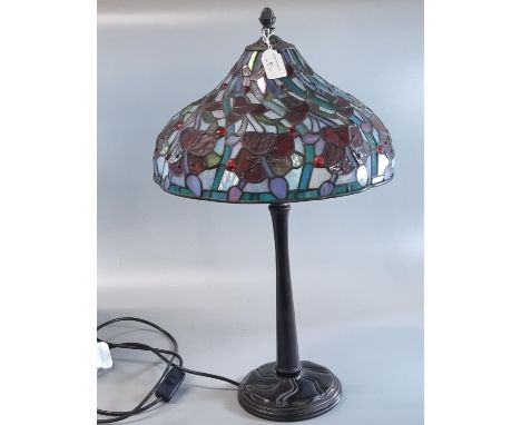 Modern Tiffany style table lamp. (B.P. 21% + VAT)  No obvious damage to the shade, it has been PAT tested.