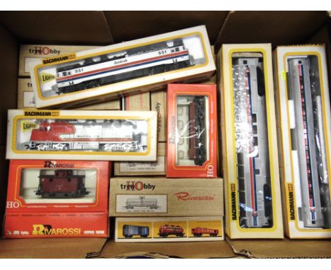 [HO GAUGE]. A NORTH AMERICAN OUTLINE COLLECTION  comprising a Bachmann No.0750, Amtrak E60CP co-co pantograph electric locomo