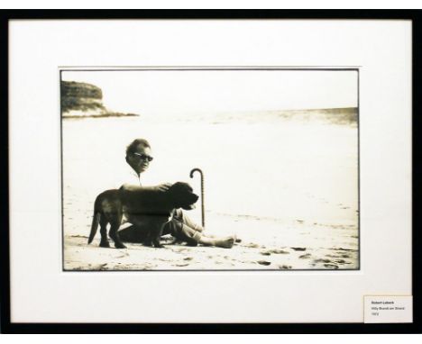 Lebeck, Robert (1929 Berlin 2014) "Willy Brandt Fuerteventura - 1972/73", so verso betitelt. Fotoprint, rückseitig sign. sowi