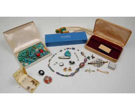 A collection of costume jewellery to include sterling silver and turquoise bird earrings with screw post backs,&nbsp; silver 