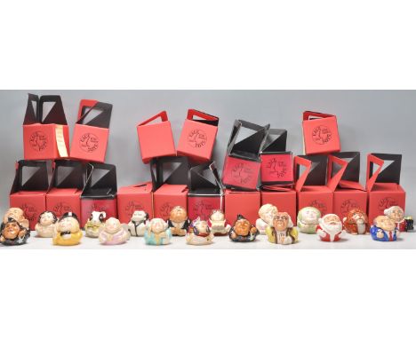 A mixed collection of nineteen ceramic Kevin Francis face pots to include Rudy Giuliani, Cupid, Marlene Dietrich, Bunny, Star