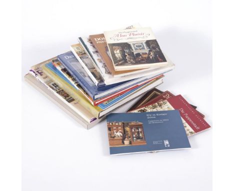 Konvolut 15x PuppenliteraturThemenbereiche: Puppenstuben und Puppenhäuser, 2x englischsprachig.                         J. Wu