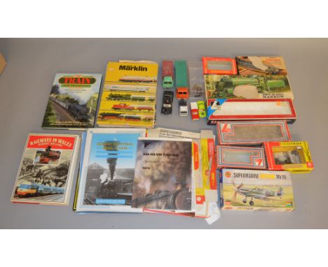 A mixed lot including 2 unboxed Dinky Toys,&nbsp; Guy and Foden flat trucks, four other unboxed diecast models, a boxed Fleis