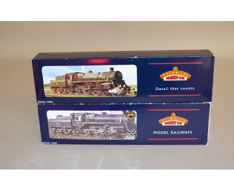 OO Gauge. 2 boxed Bachmann BR lined black Standard Class 4MT Steam Locomotives with BR1B Tenders, 31-108 '75063' (Weathered) 