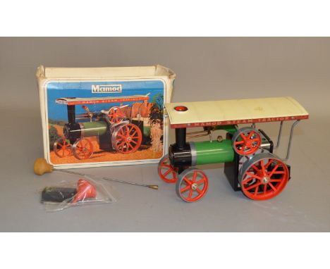 A boxed Mamod live steam T.E.1a Traction Engine model, which has not been fired, complete with burner tray, steering rod and 