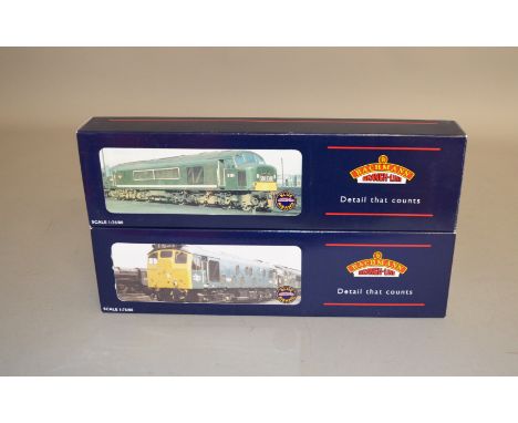 OO Gauge. 2 boxed Bachmann BR green Diesel Locomotives, 32-675 Class 45&nbsp;  'D67 The Royal Artilleryman' and 32-325 Class 