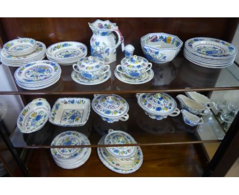 A Quantity of Masons "Regency" Dinner Ware, comprising three oval platters, nine 10" dinner plates, six 9" plates, two 8" pla