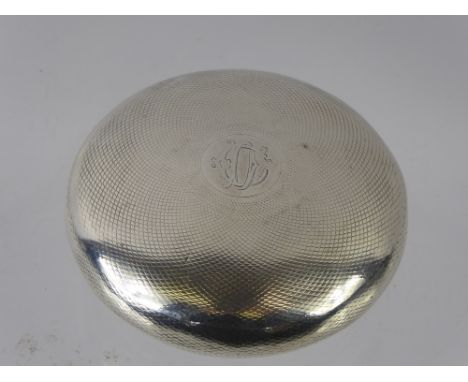 A Solid Silver Circular Victorian Snuff Box, Birmingham hallmark dd 1868, mm RT.