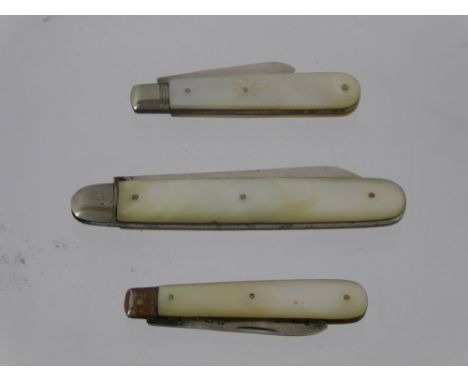 Three Mother of Pearl and Silver Fruit Knives. (3).