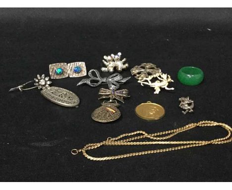 SILVER CELTIC BROOCHalong with a pair of silver cufflinks, etc