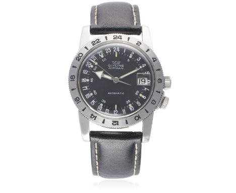 A GENTLEMAN'S STAINLESS STEEL GLYCINE AIRMAN AUTOMATIC WRIST WATCH CIRCA 1960s WITH ORIGINAL BOX 
D: Black dial with luminous