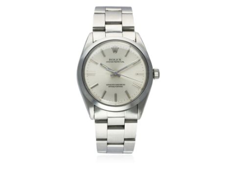 A GENTLEMAN'S STAINLESS STEEL ROLEX OYSTER PERPETUAL BRACELET WATCH CIRCA 1989, REF. 1002 WITH ORIGINAL BOX, PAPERS, BOOKLETS