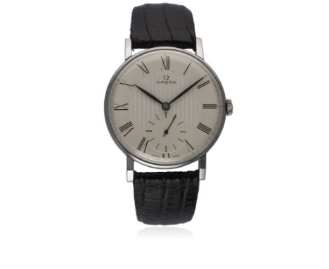 A GENTLEMAN'S LARGE SIZE STAINLESS STEEL OMEGA WRIST WATCH CIRCA 1944, REF. 2186/1
D: Silver patterned dial with black Roman 
