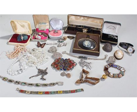 Collection of costume jewellery, to include an enamel buckle, a pearl necklace AF, various brooches, necklaces, two ladies wr