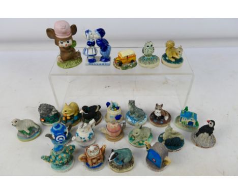 Tetley - Approximately 20 Tetley Collectible resin ornaments and a ceramic Holland hand painted figurine. All appear very goo