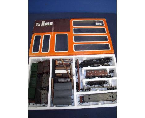 Lima HO scale goods wagon set (no engine) 