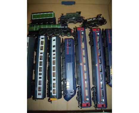 Selection of Hornby OO gauge including a City of Kingston-upon-Hull GNER No. 43118 locomotive and carriage set, a Smokey Joe 