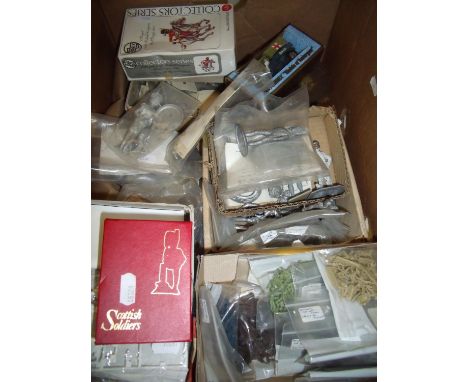 Large quantity of military miniature figures including cast metal, plastic etc, of various scales, mostly relating to Napoleo