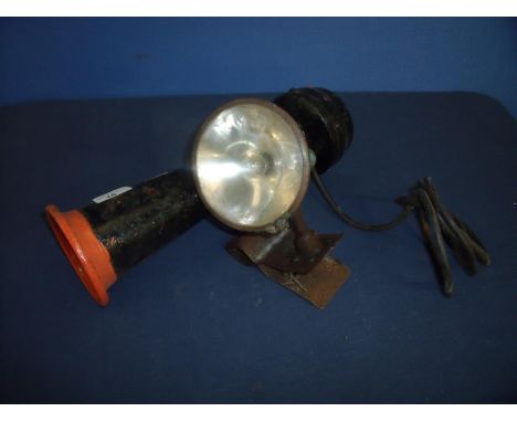 Vintage spot light and a railway type train horn (2) 