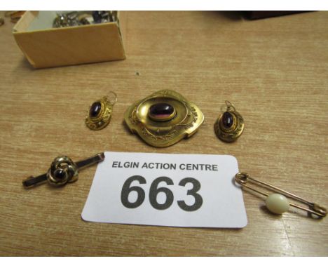  Sale Item:    BOX BROOCHES & EAR RINGS   Vat Status:   No Vat   Buyers Premium:  This lot is subject to a Buyers Premium of 
