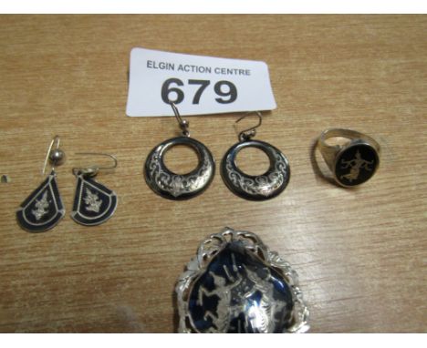  Sale Item:    BOX SIAM JEWELLERY   Vat Status:   No Vat   Buyers Premium:  This lot is subject to a Buyers Premium of 15% + 