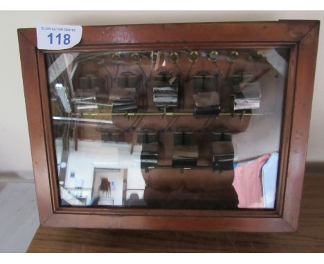  Sale Item:    WALL MOUNTED FUSE BOX   Vat Status:   No Vat   Buyers Premium:  This lot is subject to a Buyers Premium of 15%