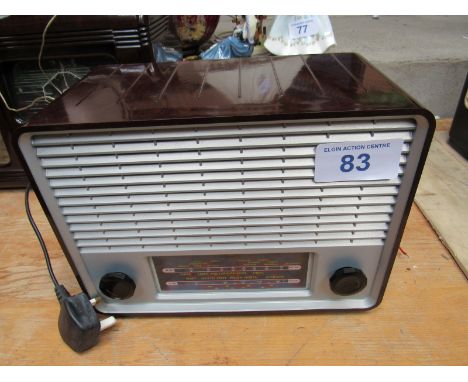  Sale Item:    PYE BAKELITE RADIO   Vat Status:   No Vat   Buyers Premium:  This lot is subject to a Buyers Premium of 15% + 