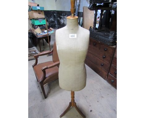  Sale Item:    TAILORS DUMMY   Vat Status:   No Vat   Buyers Premium:  This lot is subject to a Buyers Premium of 15% + Vat @