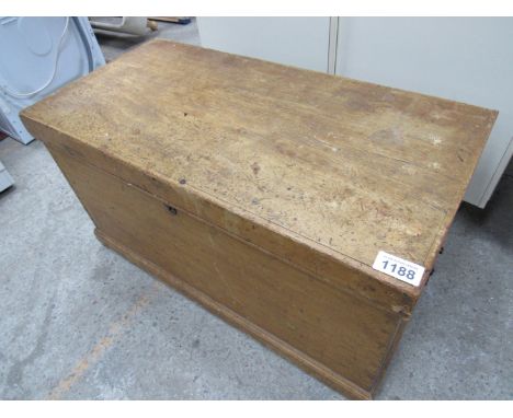  Sale Item:    TRUNK   Vat Status:   No Vat   Buyers Premium:  This lot is subject to a Buyers Premium of 15% + Vat @ 20%   A