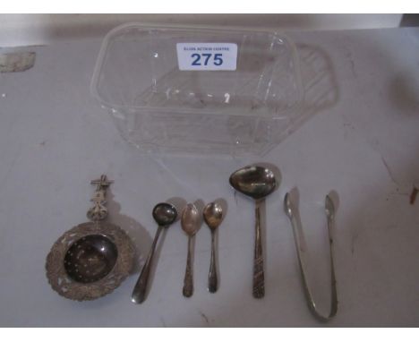  Sale Item:    TEA STRAINER SUGAR TONGS & 5 SPOONS  Vat Status:   No Vat   Buyers Premium:  This lot is subject to a Buyers P