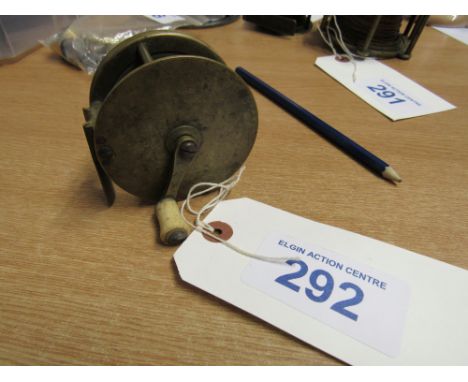  Sale Item:    BRASS FISHING REEL WEEKES & SON 27 ESSEX QUAY DUBLIN (AF)  Vat Status:   No Vat   Buyers Premium:  This lot is