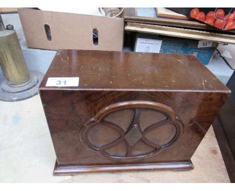  Sale Item:    HIS MASTERS VOICE SPEAKER- NO LEAD (AF)  Vat Status:   No Vat   Buyers Premium:  This lot is subject to a Buye