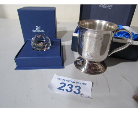 Sale Item:    CHILDS CHRISTENING GIFT SET & SWAROVSKI WILLIAM / CATHERINE  Vat Status:   No Vat   Buyers Premium:  This lot 