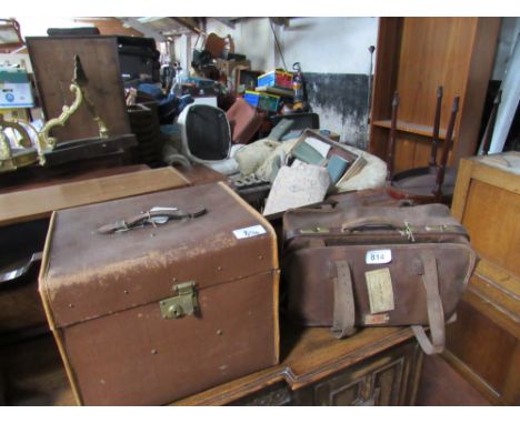  Sale Item:    GLADSTONE BAG & TRUNK (AF)   Vat Status:   No Vat   Buyers Premium:  This lot is subject to a Buyers Premium o