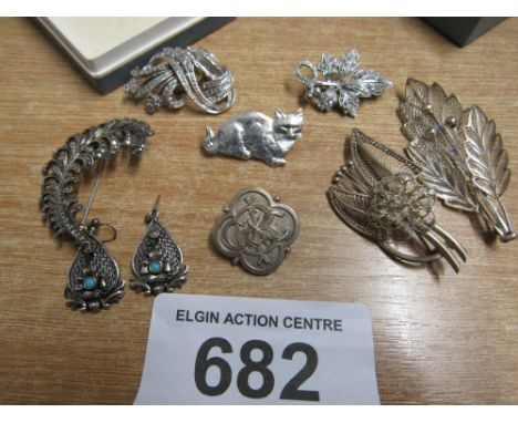  Sale Item:    2 BOXES BROOCHES   Vat Status:   No Vat   Buyers Premium:  This lot is subject to a Buyers Premium of 15% + Va