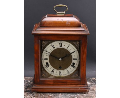 A mid 20th century bracket-form mantel clock, 15cm dial inscribed AN Elliott CLOCK, the chapter ring inscribed with Roman and