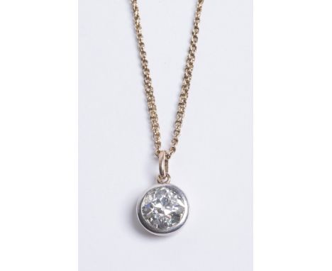 PENDANT WITH A DIAMOND First half of 20th century Gold, brilliant cut diamond 2 cm, 2.6 g Pendant with natural old brilliantc