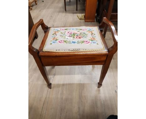 OAK FRAMED TAPESTRY SEATED STORAGE PIANO STOOL