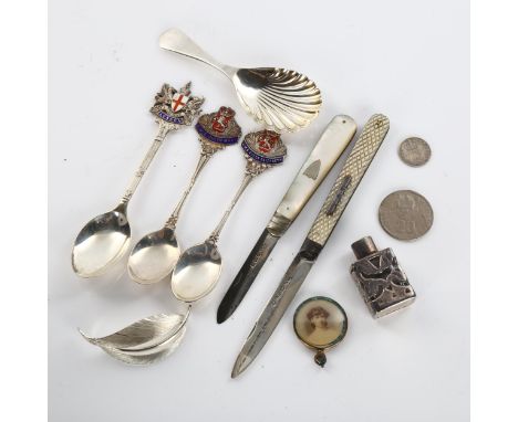 Various silver, including tea caddy spoon, mother-of-pearl fruit knives, brooch etcLot sold as seen unless specific item(s) r