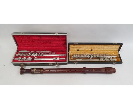 Boosey & Hawkes 'The Edgware' flute in fitted case, another flute and a recorder (3) 