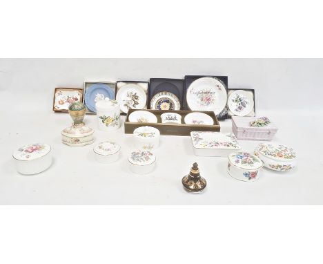 Large collection of trinket pots, dishes, scent bottles, etc, some boxed, including Wedgwood, Royal Crown Derby, Royal Doulto