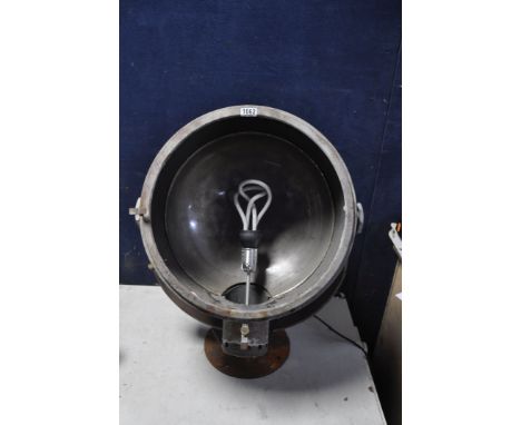 A VINTAGE SHIPS SEARCHLIGHT unbranded and missing glass (PAT pass and working)
