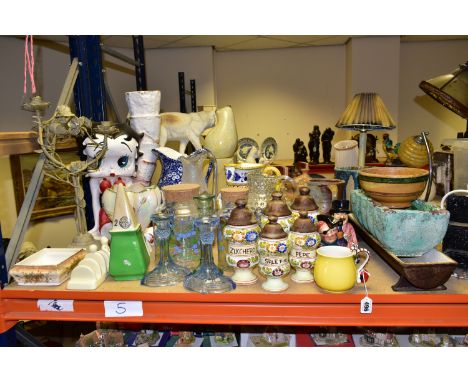 A GROUP OF LARGE CERAMIC, GLASS AND METALWARES, to include a Carlton Ware Bean Bag Productions mug, a small narrow cast iron 