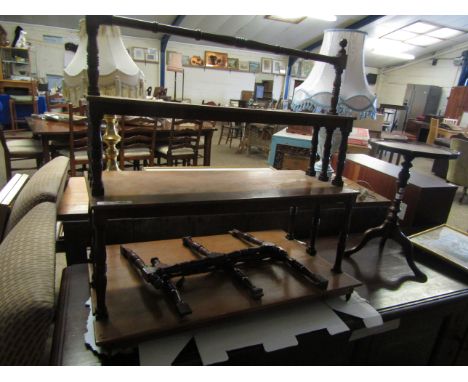 19TH CENTURY MAHOGANY FRAMED THREE GRADUATED STEPPED STAND OR BUFFET, WITH TURNED COLUMN SUPPORTS AND A TURNED TOP RAIL 