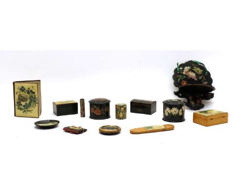 A large collection of painted and printed trinket boxes and similar, to include Mauchlineware and other examples (qty.)Condit