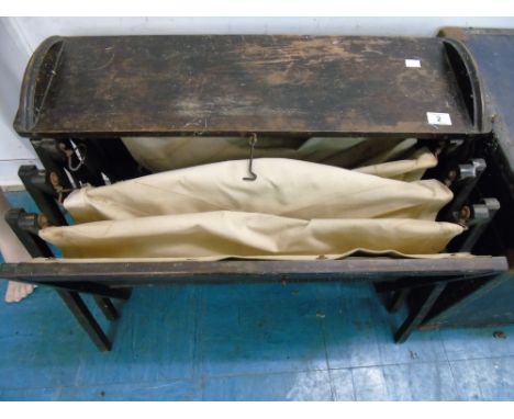 VINTAGE FOLDING CAMPAIGN BED
