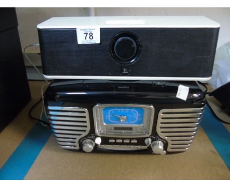 RETRO STYLE CASSETTE /RADIO PLAYER + SPEAKER