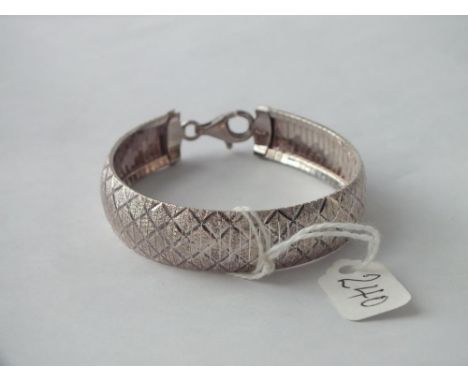 Flexible silver bangle  