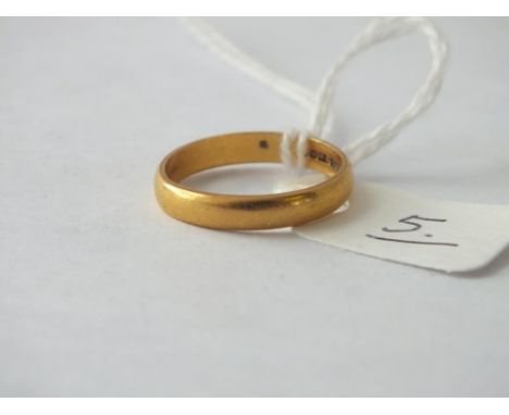 Plain 22ct gold wedding band - size K - 2.9gms